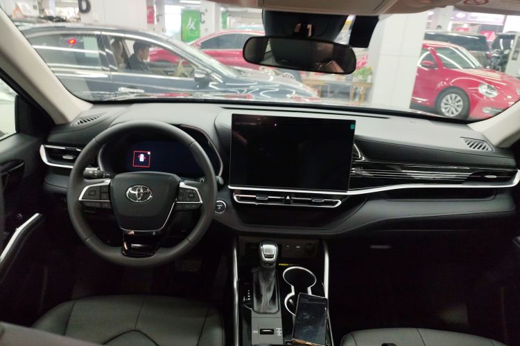 丰田 汉兰达 2026款 2.5L智能电混双擎两驱精英版 7座中控内饰12