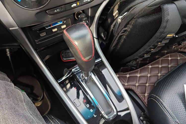 本田 凌派 2016款 1.8L CVT豪华版中控内饰18