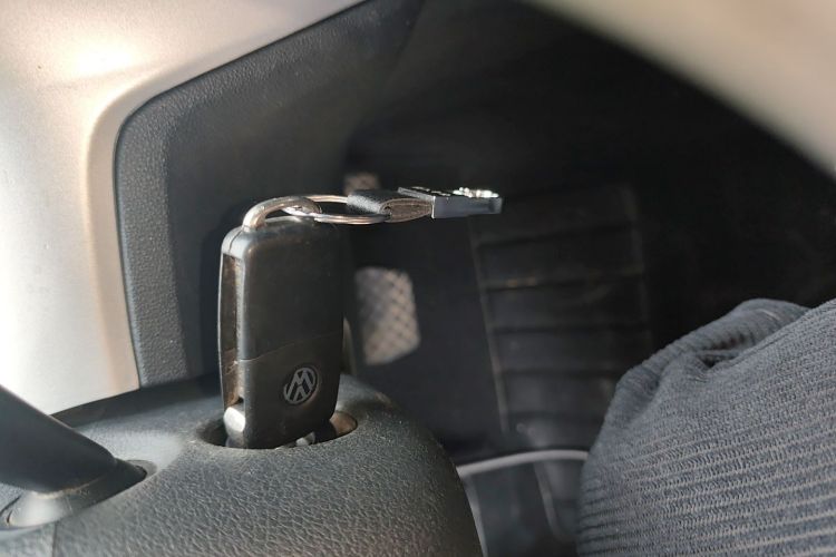 大众 朗逸 2015款 1.6L 自动风尚版中控内饰11