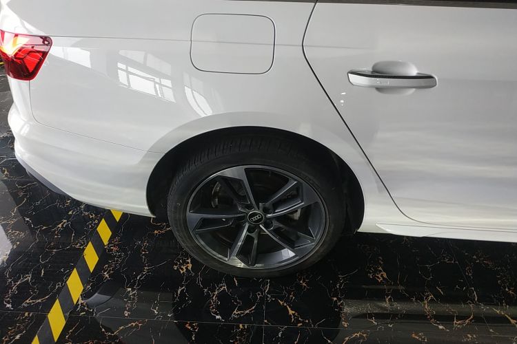 奥迪A4L 2022款 40 TFSI 时尚动感型车身外观6008