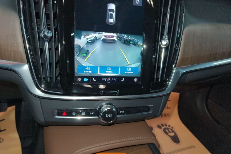 沃尔沃V90 2022款 Cross Country B5 AWD 智远版中控内饰16