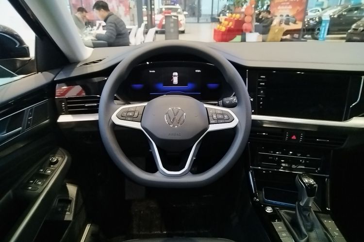 大众 帕萨特新能源 2025款 430PHEV 混动商务版中控内饰13