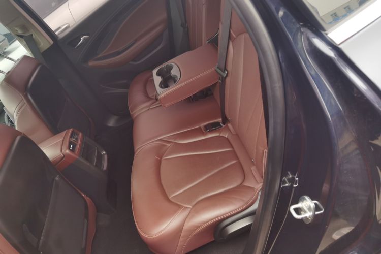 别克 昂科威 2020款 20T 两驱豪华型中控内饰7004