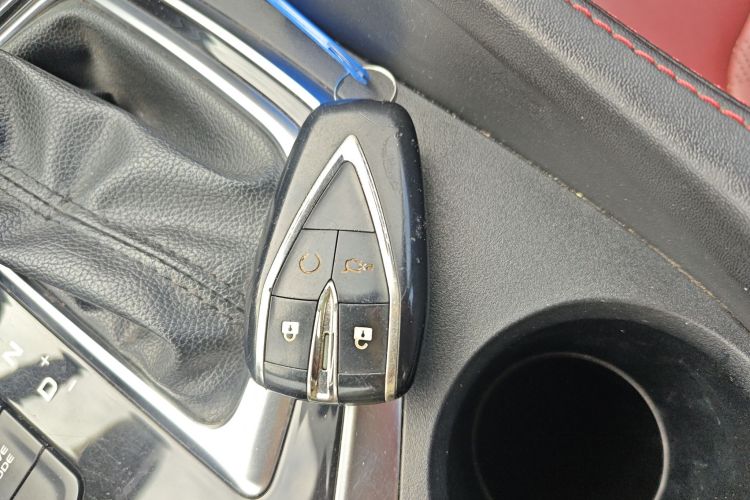 长安 逸动 2020款 PLUS 蓝鲸NE 1.4T GDI DCT旗舰型中控内饰11