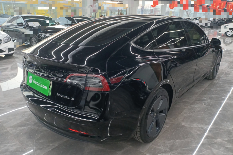 特斯拉 Model 3 2021款 标准续航后驱升级版 3D6车身外观6005