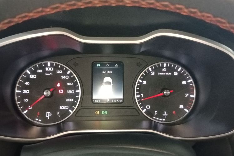 名爵ZS 2020款 180DVVT 自动Lite中控内饰14