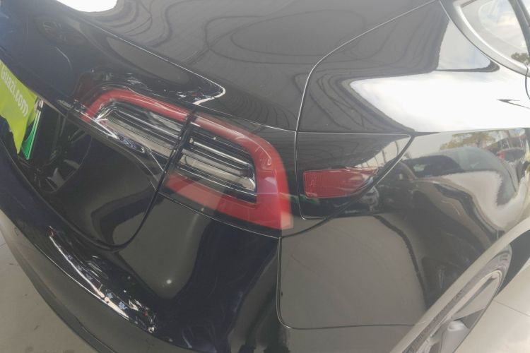 特斯拉 Model 3 2022款 后轮驱动版车身外观9