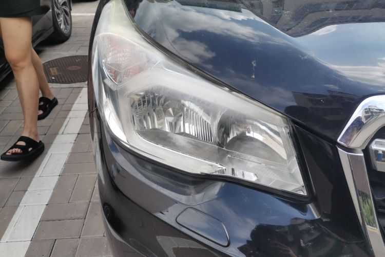 斯巴鲁 森林人 2013款 2.5i 自动豪华版车身外观6006