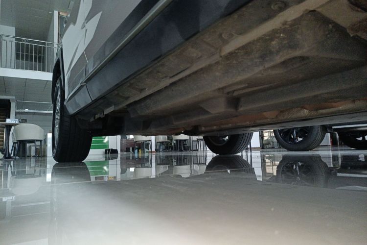 丰田 威兰达 2022款 2.0L CVT四驱豪华PLUS版局部细节9001