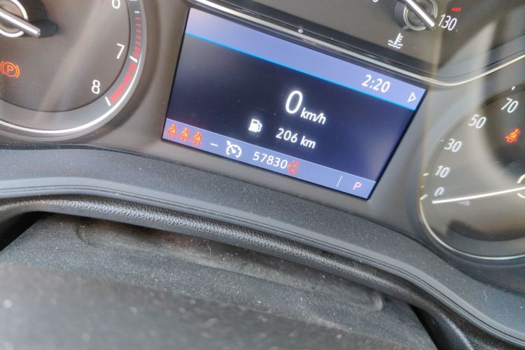 别克 君威 2020款 552T 精英型中控内饰15