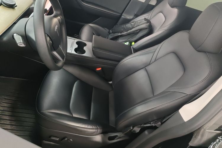 特斯拉 Model Y 2022款 改款 后轮驱动版中控内饰19