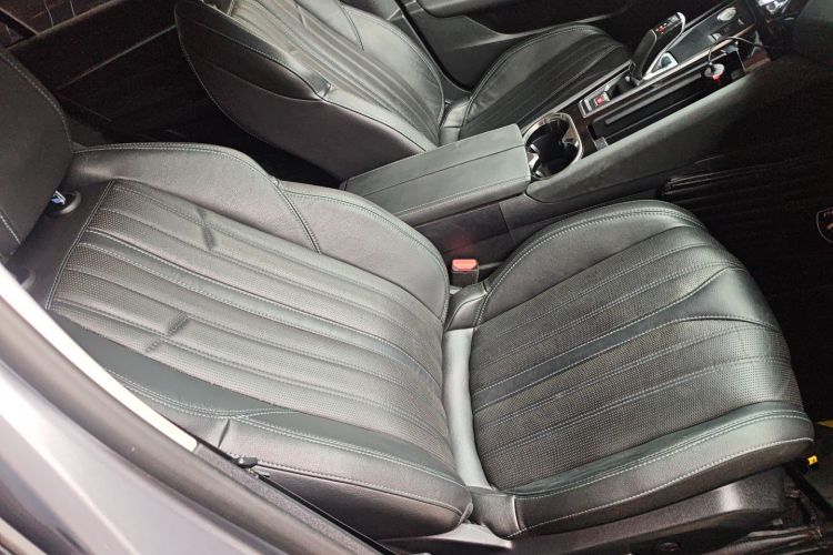 标致508 2023款 508L 400THP 驭动旗舰版局部细节41