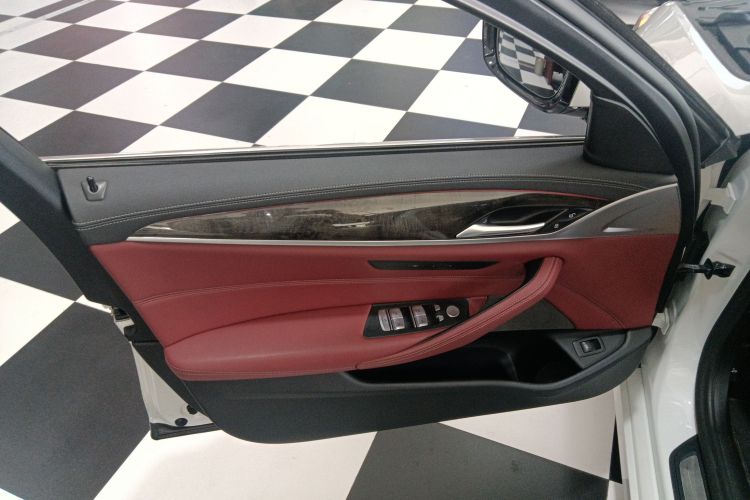 宝马5系 2021款 改款 525Li 豪华套装中控内饰47