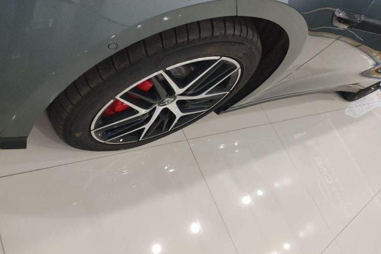 比亚迪 汉L 2025款 DM-p 四驱激光雷达旗舰型车身外观6007