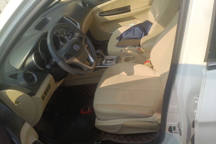 长安 逸动 2015款 1.6L 自动豪华型中控内饰20