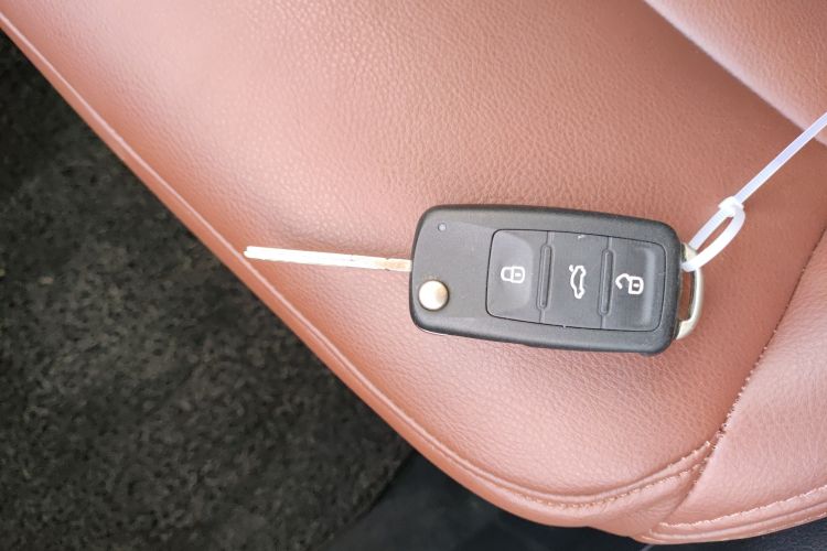 大众 途观 2015款 1.8TSI 自动两驱舒适版中控内饰11