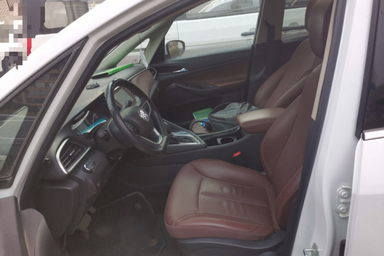 别克GL6 2019款 18T 6座互联豪华型 国VI中控内饰19