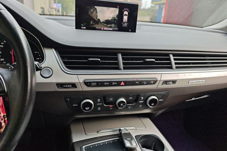 奥迪Q7 2016款 40 TFSI 舒适型局部细节16