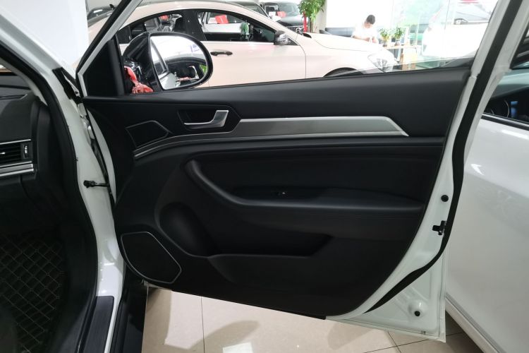 哈弗H6 2018款 蓝标 运动版 1.5T 自动两驱精英型中控内饰42