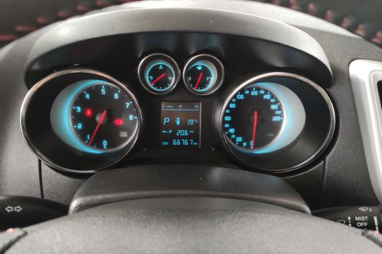 长安CS35 2015款 1.6L 自动豪华型 国V中控内饰14