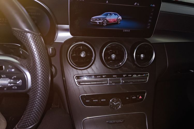 奔驰C级 2021款 C 260 L 运动星耀臻藏版中控内饰16