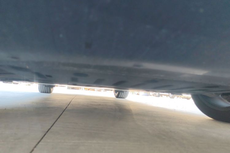 极氪001 2023款 ME版 100kWh局部细节9008