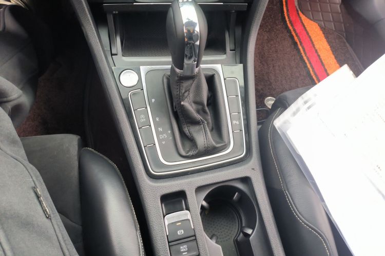 大众 高尔夫 2014款 1.4TSI 自动旗舰型中控内饰18