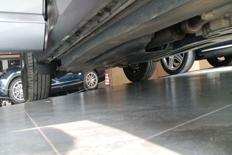 捷豹F-PACE 2021款 250PS R-Dynamic SE局部细节9001