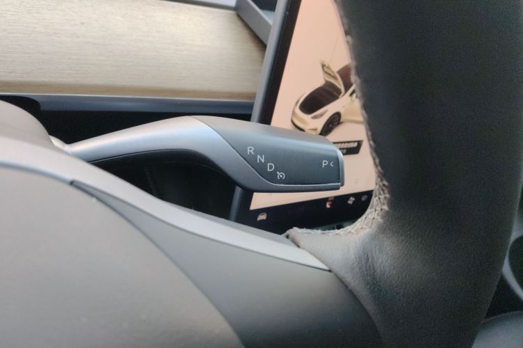 特斯拉 Model Y 2021款 标准续航后驱版局部细节18