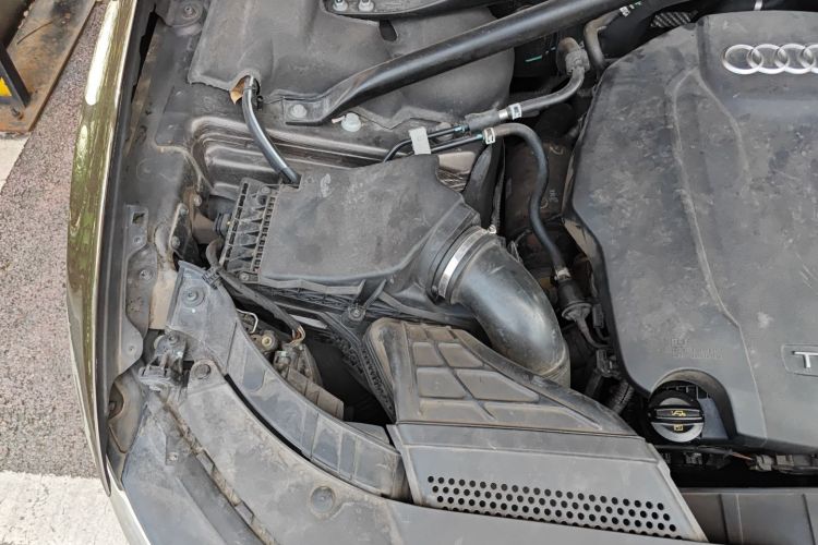 奥迪Q5 2015款 40 TFSI 进取型局部细节9006