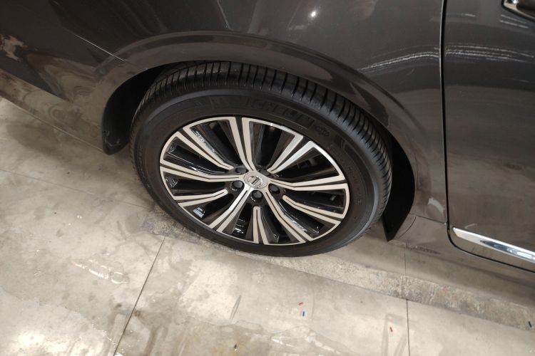 沃尔沃S90新能源 2022款 T8 E驱混动 智逸豪华版车身外观6008