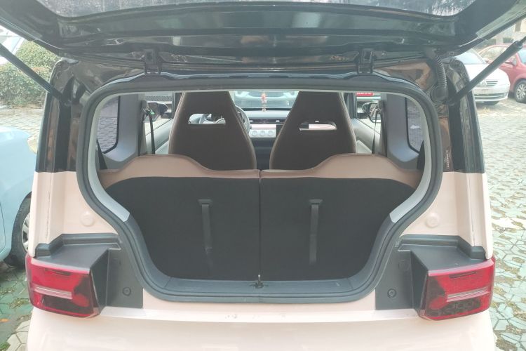 五菱汽车 宏光MINIEV 2022款 GAMEBOY 200km 玩乐款 磷酸铁锂机舱底盘23