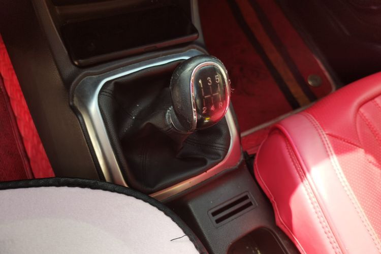 长安欧尚X70A 2018款 1.5L 手动精英型局部细节18