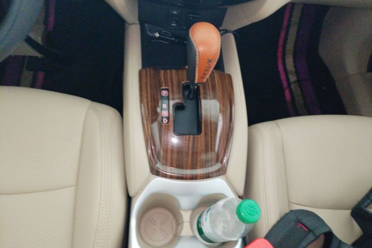 日产 奇骏 2017款 2.0L CVT舒适版 2WD局部细节18