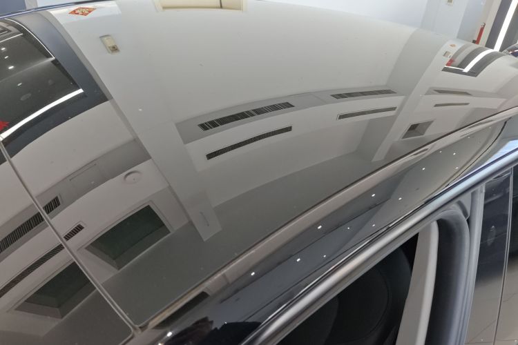 特斯拉 Model Y 2022款 长续航全轮驱动版局部细节57