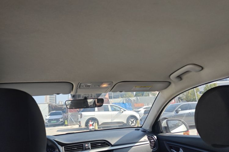 起亚K2 2017款 三厢 1.4L MT GLS中控内饰22