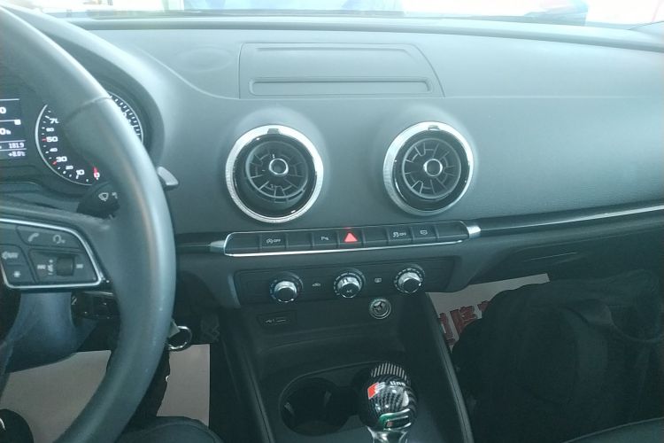 奥迪A3 2019款 Limousine 35 TFSI 时尚型 国VI中控内饰16