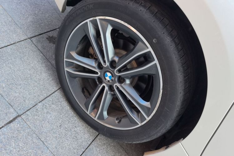 宝马1系 2018款 改款 118i 运动型车身外观6008