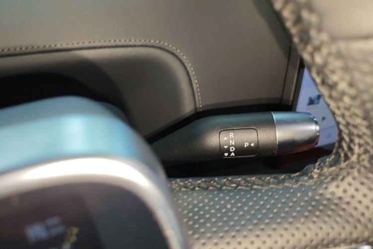 理想汽车 理想L8 2023款 Pro中控内饰18