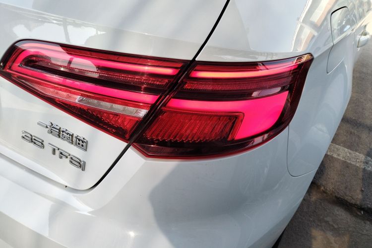奥迪A3 2019款 Sportback 35 TFSI 时尚型 国V车身外观9