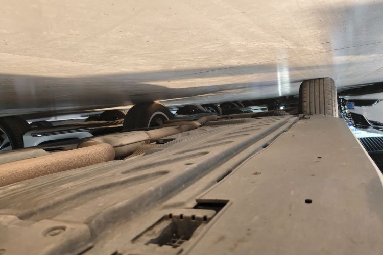 奔驰GLC 2020款 GLC 260 L 4MATIC 动感型局部细节9001