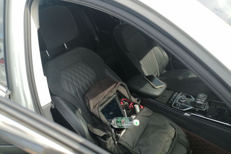 红旗HS5 2022款 2.0T 智联旗享四驱版中控内饰41