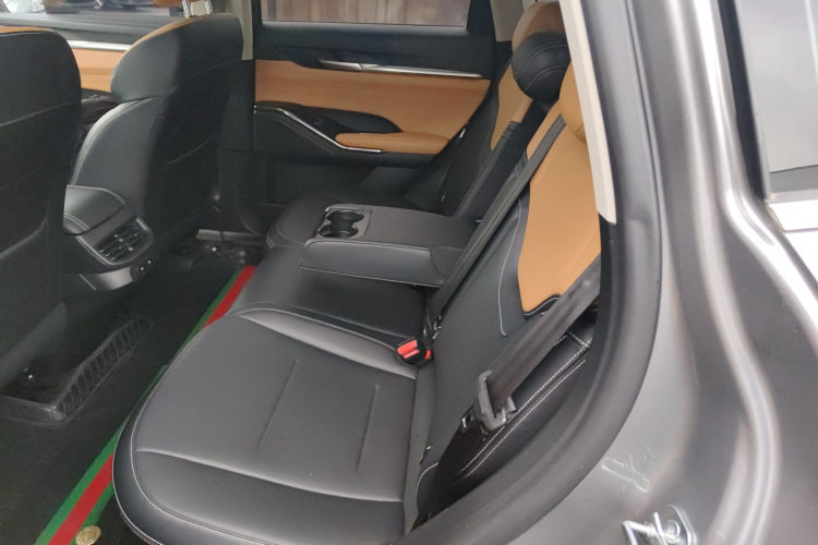 哈弗H6 2021款 第三代 1.5T 自动两驱Supreme中控内饰21