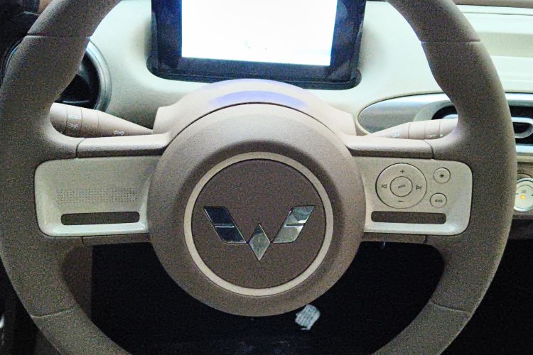 五菱汽车 宏光MINIEV 2025款 四门版 进阶款中控内饰13