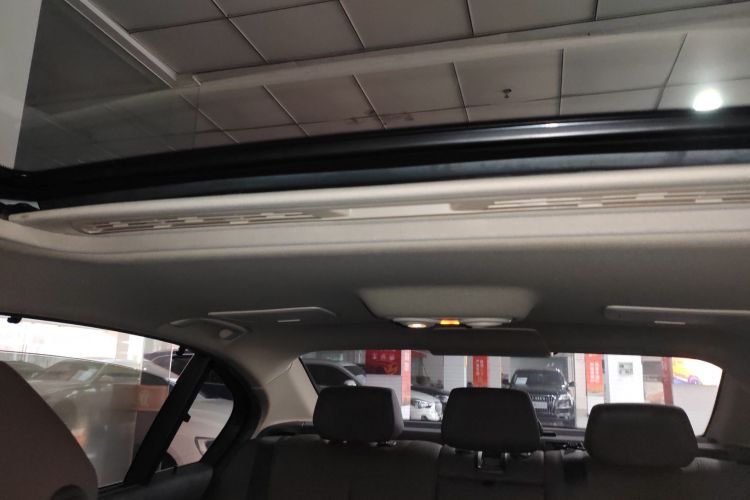 宝马3系 2019款 320Li 时尚型局部细节22