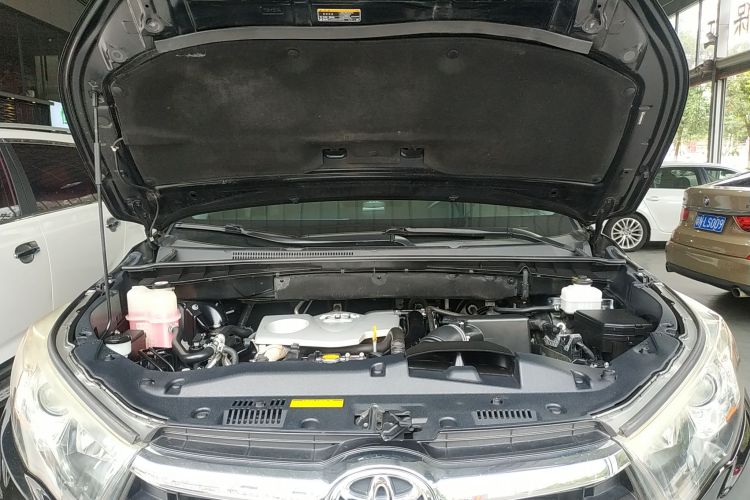 丰田 汉兰达 2015款 2.0T 四驱豪华版 7座局部细节24