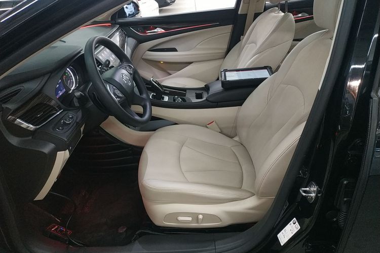 别克 君越 2020款 652T 精英型中控内饰19