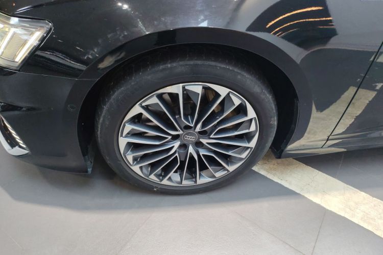 奥迪A6L新能源 2020款 55 TFSI e quattro车身外观6007