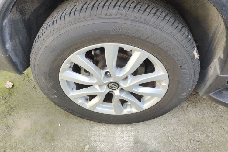 日产 奇骏 2017款 2.0L CVT舒适版 2WD车身外观6008