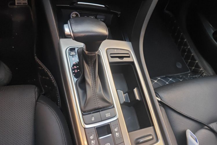 起亚K5 2016款 2.0T 自动PRM局部细节18